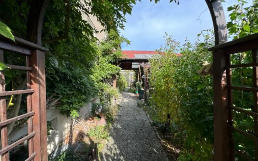 Wertstabile Kapitalanlage mit privatem Garten in ruhiger Lage