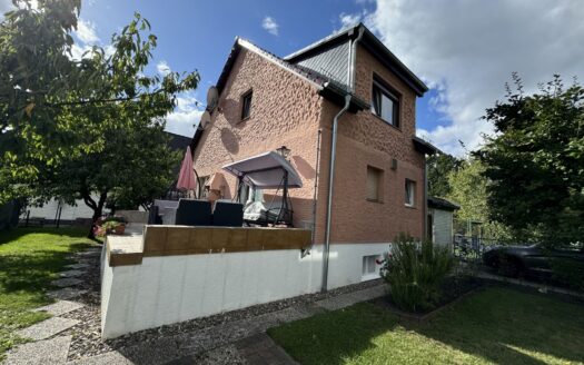 Charmantes Einfamilienhaus mit großem Garten