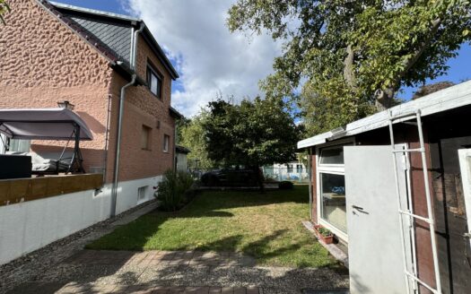 Charmantes Einfamilienhaus mit großem Garten